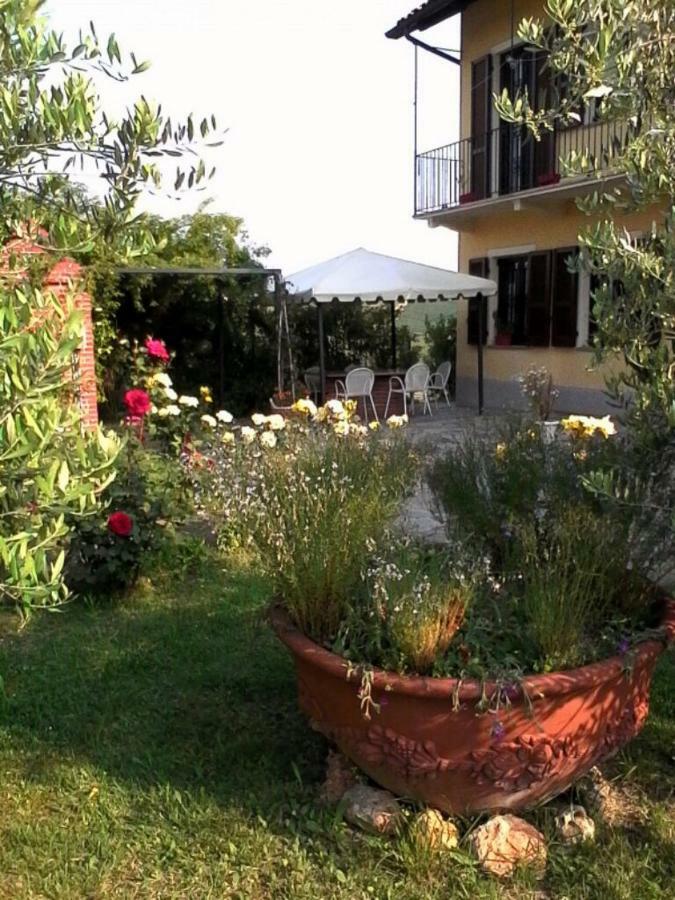 La Casa Dei Masue' Pension Alba  Buitenkant foto
